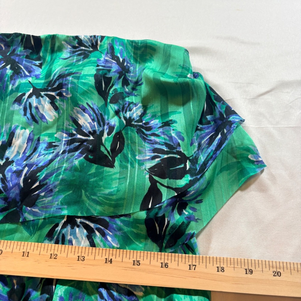 Banana Republic Maxi Dress Womens 8 Green Floral Pleated Tiered Popover Gown - Picture 6 of 6